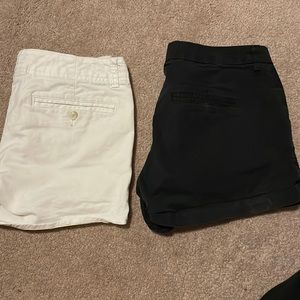 Bundle 2 Pairs Of Shorts!